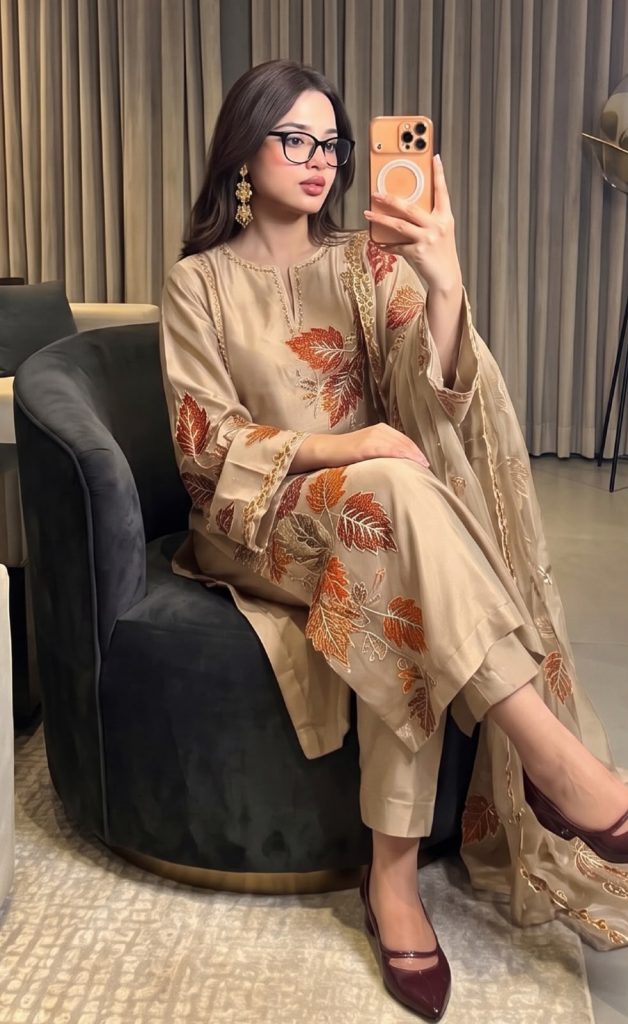 Murk Shehmoz 3-Piece Silk Suit – Chiffon Embroidered Dupatta - alternate view