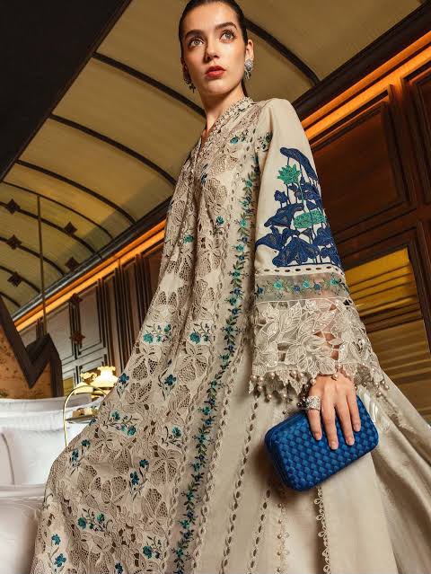 Maria B 3-Piece Dhanak Suit – Winter Collection 2026 - alternate view