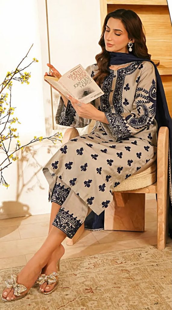 Agha Noor 3-Piece Dhanak Suit – Brand Code 3598 - alternate view