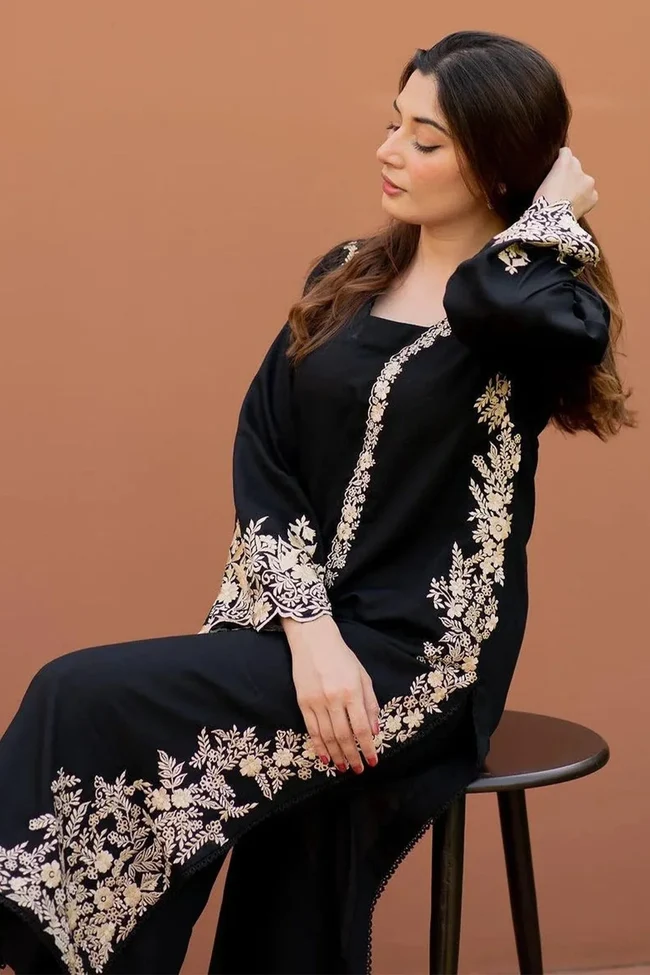 Maria B 2-Piece Dhanak Suit – Winter Collection 2026 - alternate view