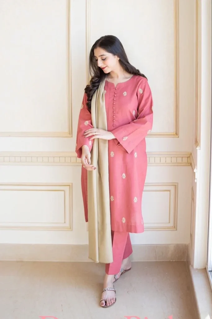 A Sling 3-Piece Dhanak Embroidered Suit – Code 7002 - alternate view