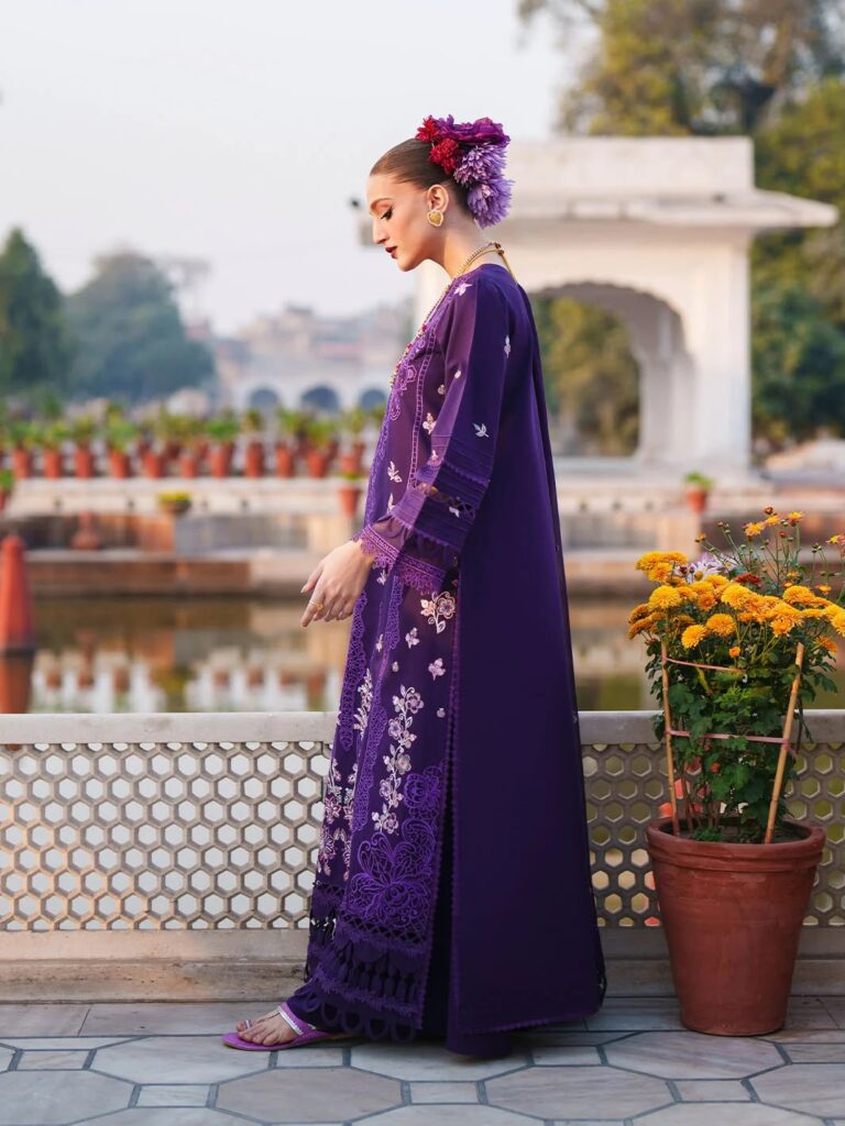 Mahnur 3-Piece Dhanak Embroidered Suit - alternate view