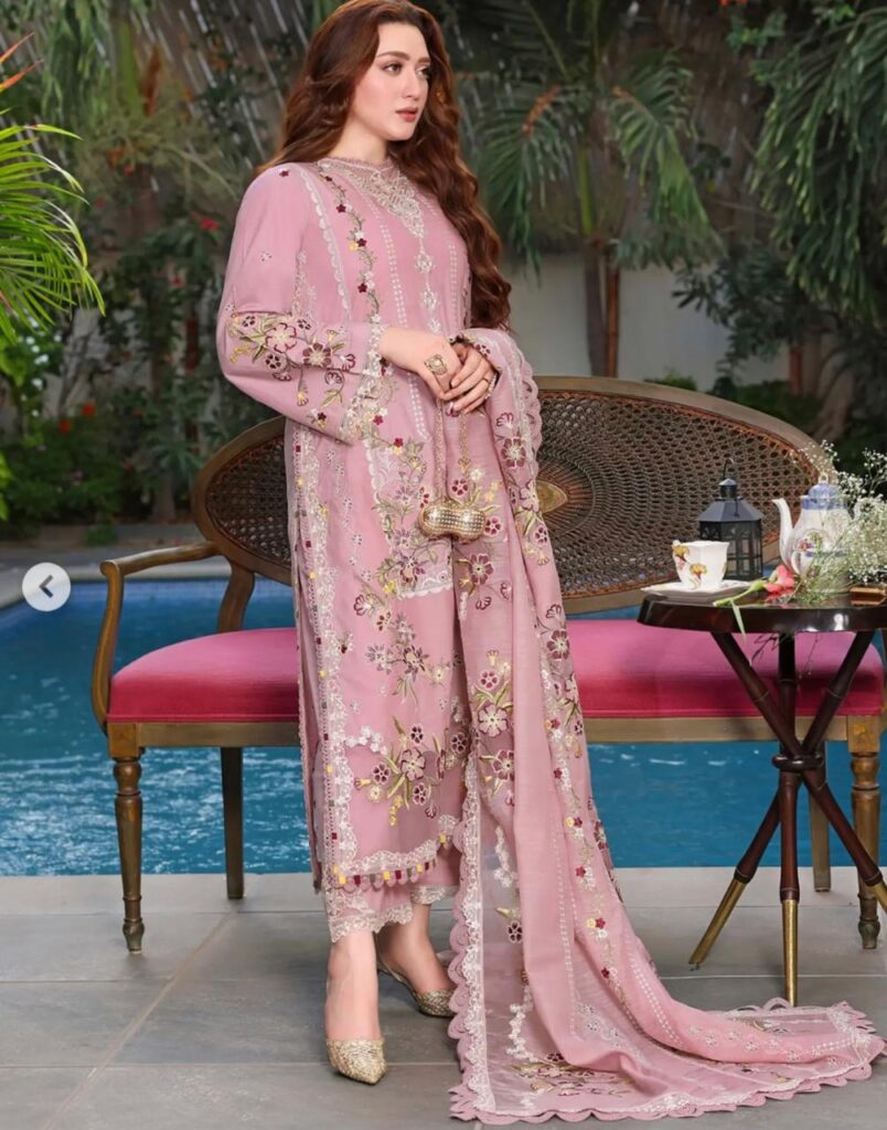 Aneela’s 3-Piece Dhanak Embroidered Suit – Code 3709 - alternate view
