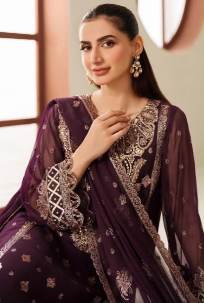 Alizeh 3-Piece Dhanak Embroidered Suit – Code 3702 - alternate view