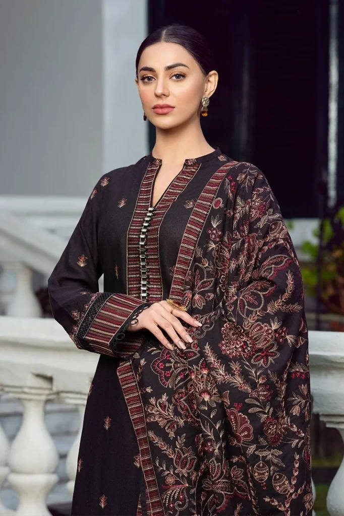 Bareeze Dhanak Embroidered 3 Piece Suit - Black - alternate view